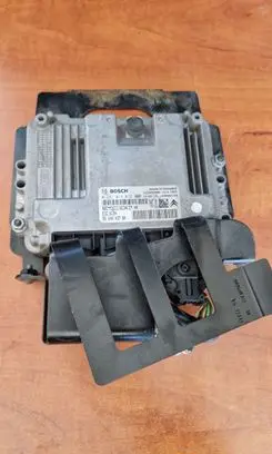 Citroen C4 I Picasso Engine control unit/module ECU 281013872