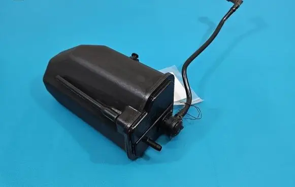 Audi A3 S3 8P Active carbon filter fuel vapour canister 1K0201813 IMPRK1597912
