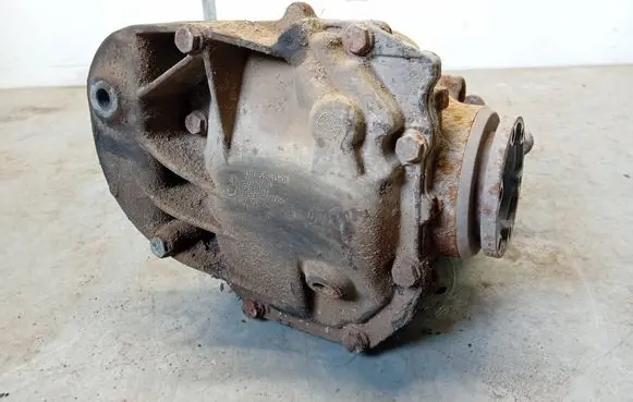 BMW 3 E90 E91 Rear differential 7571188 9007082206650001 235