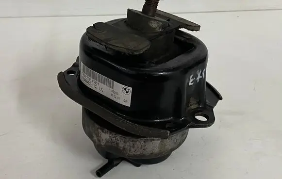 BMW X5 E70 Engine mount bracket P677381701