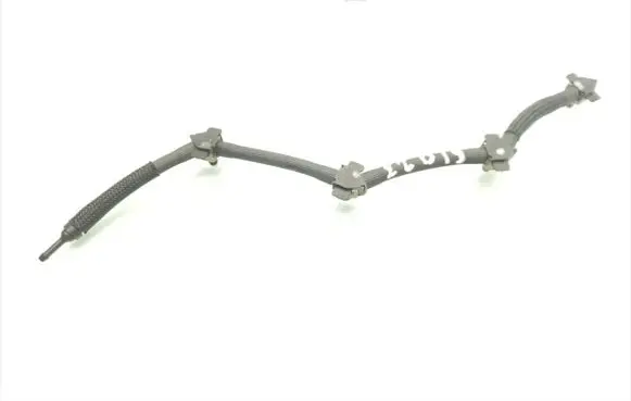 Fuel injector supply line/pipe
