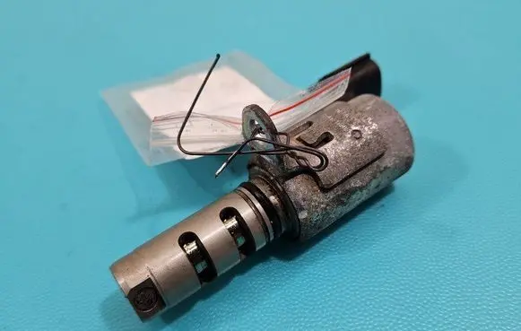 Ford C-MAX I Camshaft position sensor 4V5G-6L713-AE IMPRK1471493