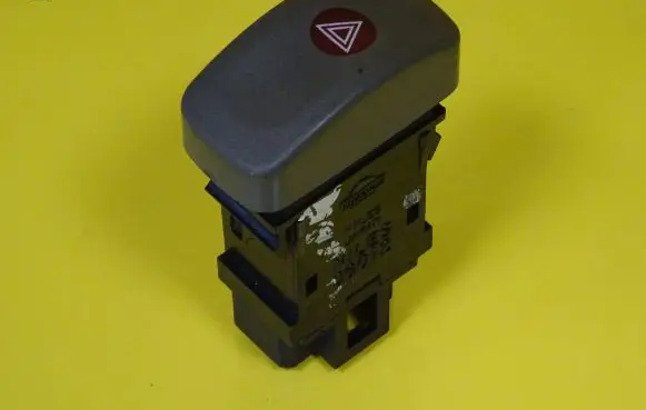 Nissan Micra Hazard light switch 06012 NILES06012