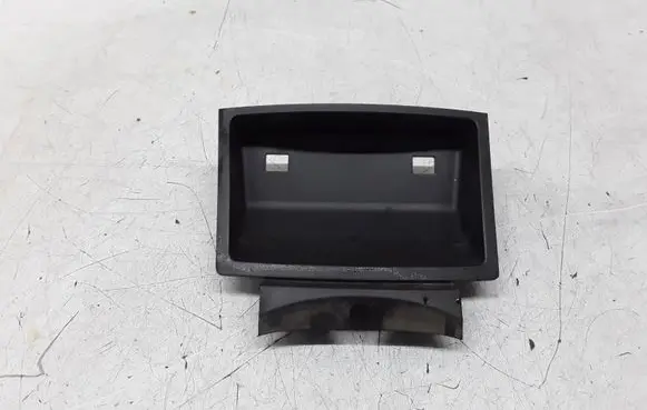 Volvo V50 Glove box 8687478