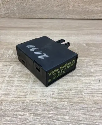 BMW 3 E36 Window wiper relay 4206087 05085020