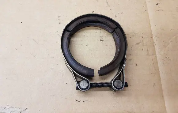 Volkswagen Eos Muffler pipe connector clamp 1K0253725