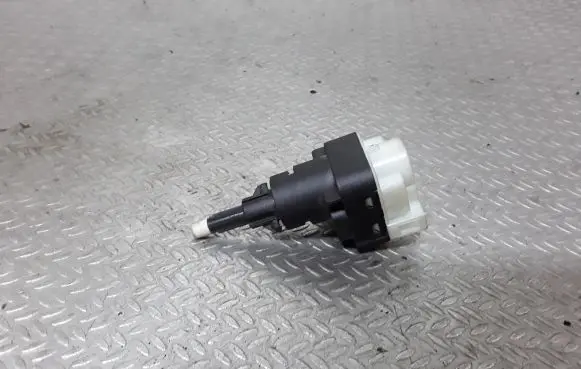 Audi A6 S6 C5 4B Brake pedal sensor switch