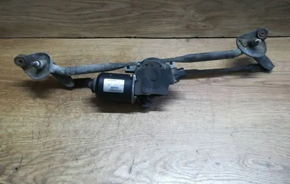 Toyota Avensis T250 Front wiper linkage and motor 8511005060 05F03A0835 MS1592006410