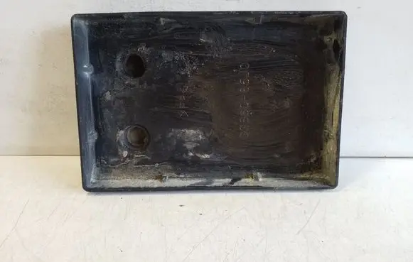Suzuki Grand Vitara II Battery tray 3366065J0