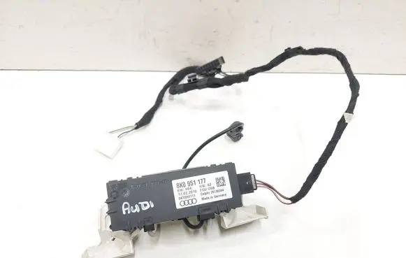 Audi A5 8T 8F Front seat light 8K0951177 047000111 28138344