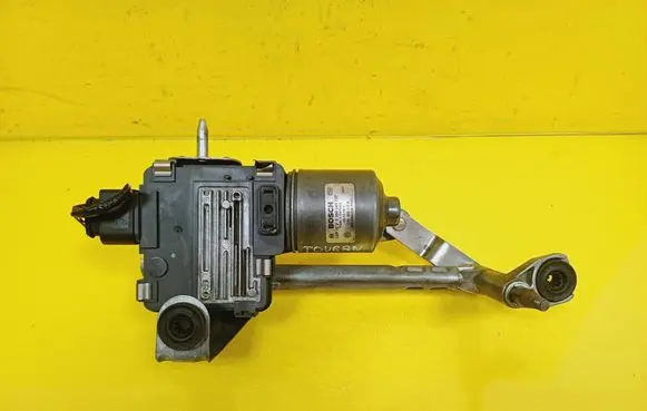 Front wiper linkage and motor