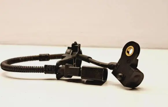 Volkswagen PASSAT B7 Crankshaft position sensor 9805940