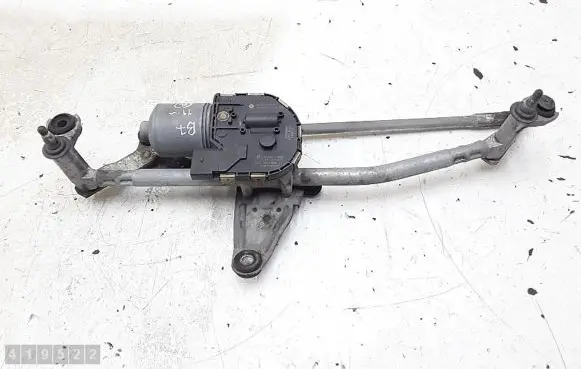 Front wiper linkage