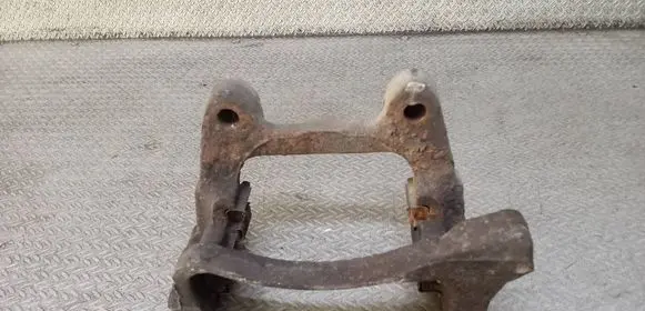 Volkswagen PASSAT B7 Brake caliper pad carrier rear