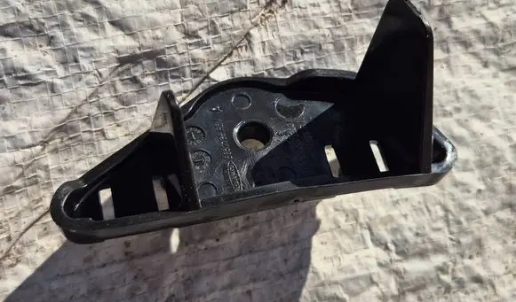 Mercedes-Benz Citan II W420 Front bumper mounting bracket A4208852200 622231250R