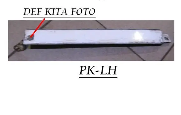Mercedes-Benz E W124 Under headlight/headlamp trim 