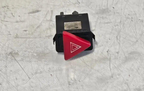 Skoda Octavia Mk2 (1Z) Hazard light switch 1U0953235B