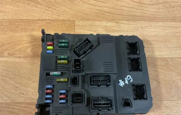 Peugeot 407 Comfort/convenience module 9655708480 S120104600L BSIS0300