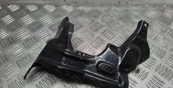 Subaru Legacy Fender mounting bracket 57140AG0009P
