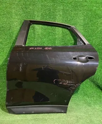 KIA Xceed Rear door