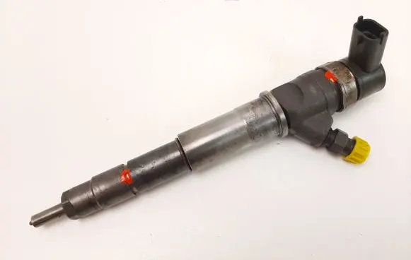 Renault Master III Fuel injector 0445110634