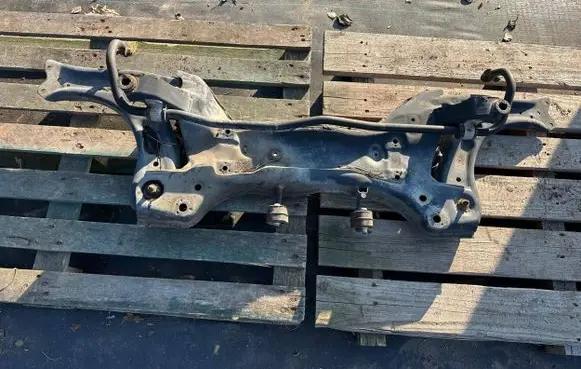 Volkswagen Polo V 6R Front subframe
