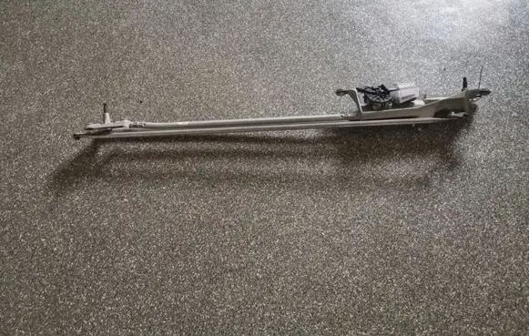 Renault Modus Front wiper linkage and motor 0390241777