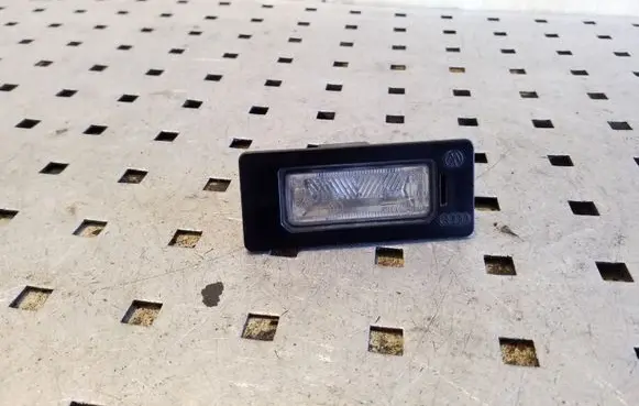 Audi A5 8T 8F Number plate light 8T0943021