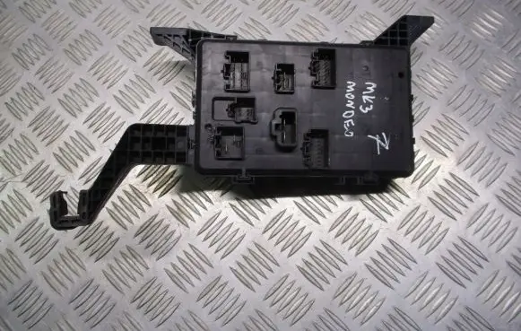 Ford Mondeo Mk III Fuse box set 1S7T-14A073-AE