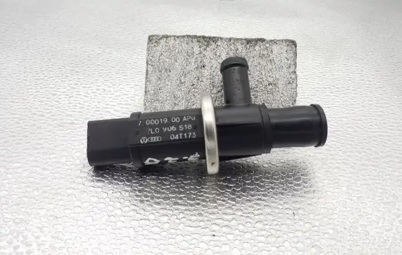Volkswagen Touareg I Electromagnetic valve 7L0906518 7001900 04T173