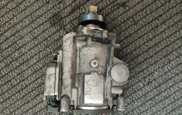Opel Astra G Fuel injection high pressure pump 047050401