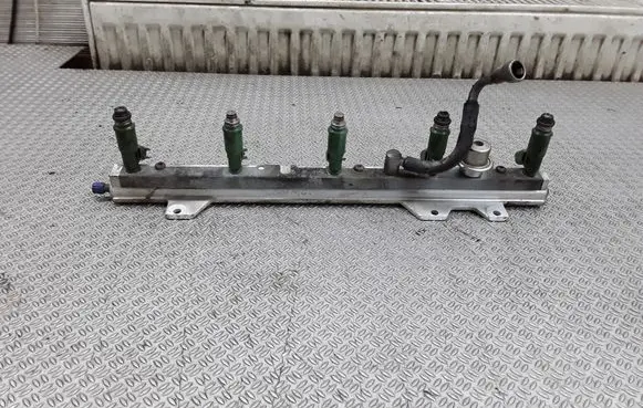 Volvo V70 Fuel main line pipe 9202710 0280161509