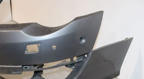 Volkswagen PASSAT B6 Front bumper 3C0807221