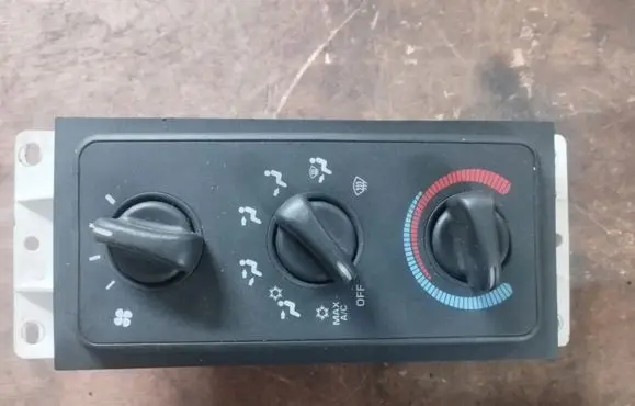 Dodge Durango I Climate control unit 55055665AC