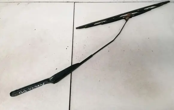 Peugeot Partner Front wiper blade arm