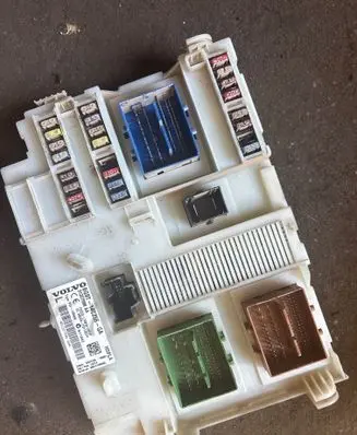 Volvo S60 Fuse module 31327996AA 3659AF01125TP