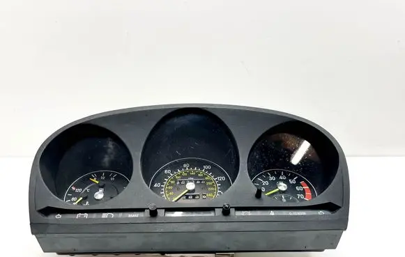 Mercedes-Benz SLC C107 Speedometer (instrument cluster) A1075421801 1075421801