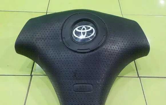 Toyota Celica T230 Steering wheel airbag 8414902