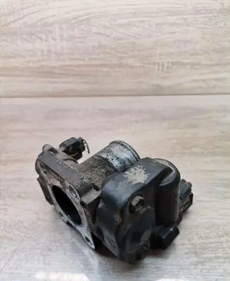 Toyota Yaris Throttle body valve 0N010