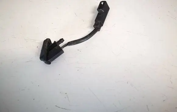 Ford Mondeo MK IV Windshield washer spray nozzle bm5117666