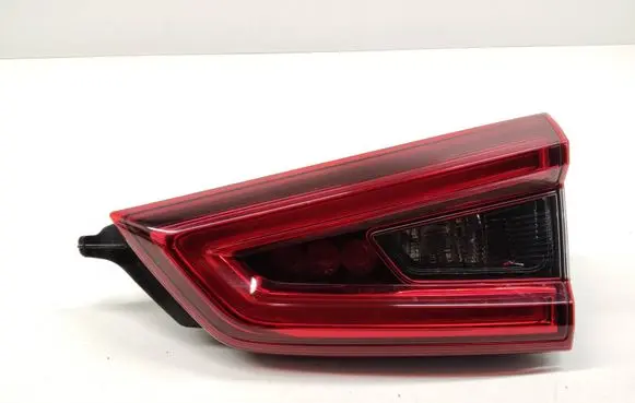 Tailgate rear/tail lights