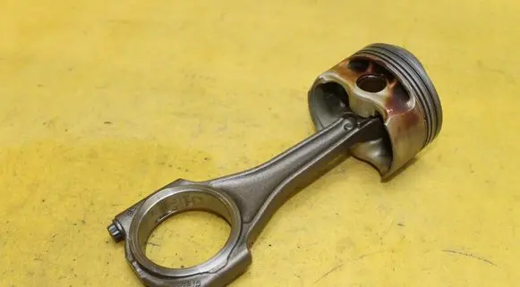Audi A6 S6 C6 4F Piston with connecting rod 07L107104R