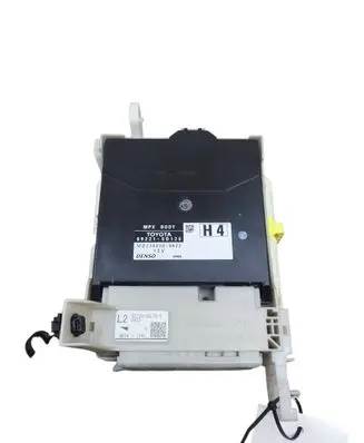 Toyota Yaris Central body control module 892210D120 8273052L70C MB2380008622