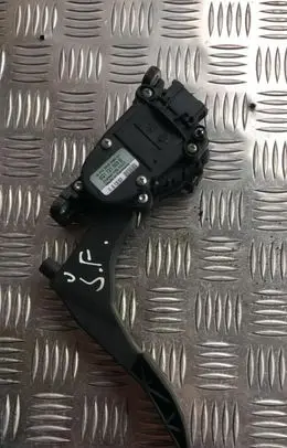 Skoda Fabia Mk1 (6Y) Accelerator throttle pedal 6q1721503b