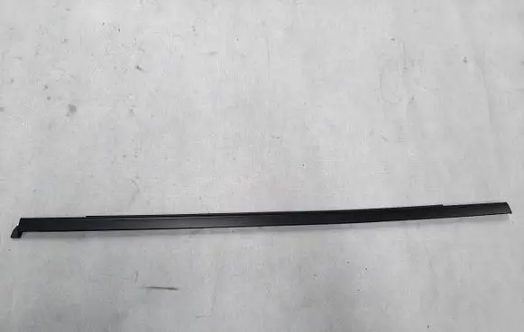 Porsche Macan (95B) Side skirt rear trim 95B839475E