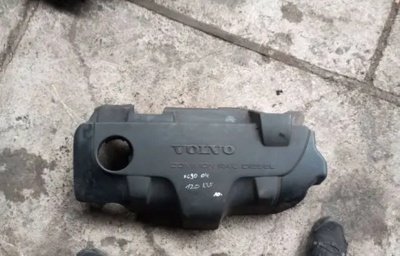 Volvo V70 Engine cover (trim) 08653495