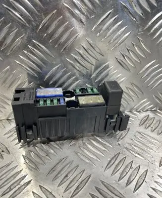 Nissan Qashqai Fuse module 7254576330 7154576330 243817990A