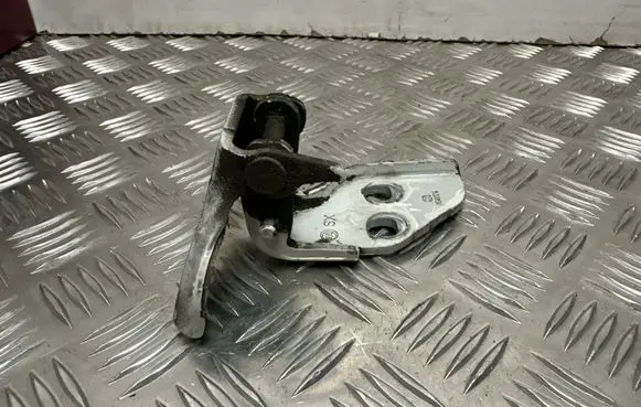 Citroen Jumper Rear door lower hinge A046574