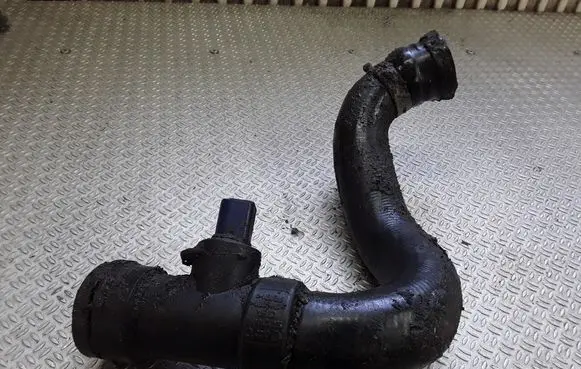 Audi A6 S6 C5 4B Engine coolant pipe/hose 8D0121049D