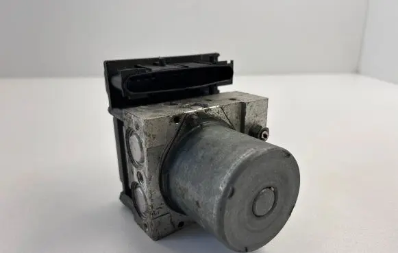 Mercedes-Benz B W245 ABS Pump 0265950840